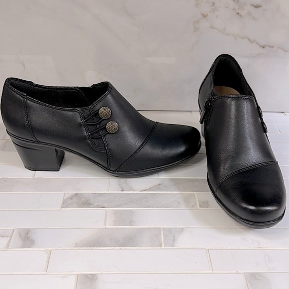 Clarks Emslie Warren Ankle Booties Size 6